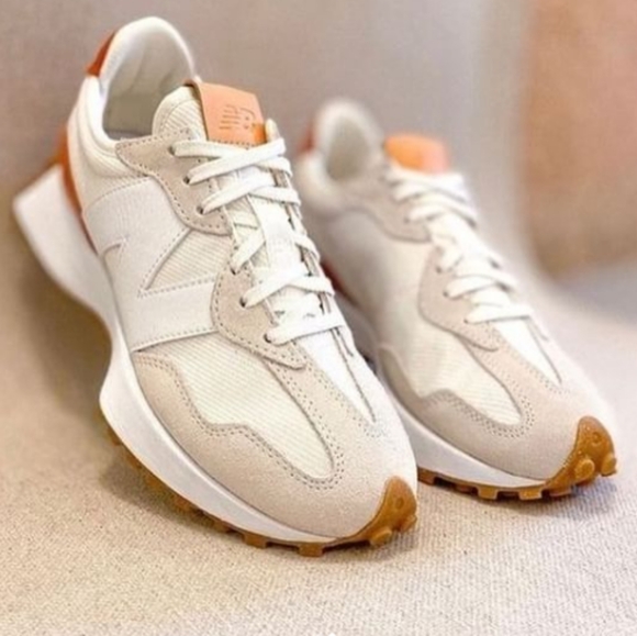 New Balance Women's 327 ShoesRust/Sand Combination - Picture 2 of 4